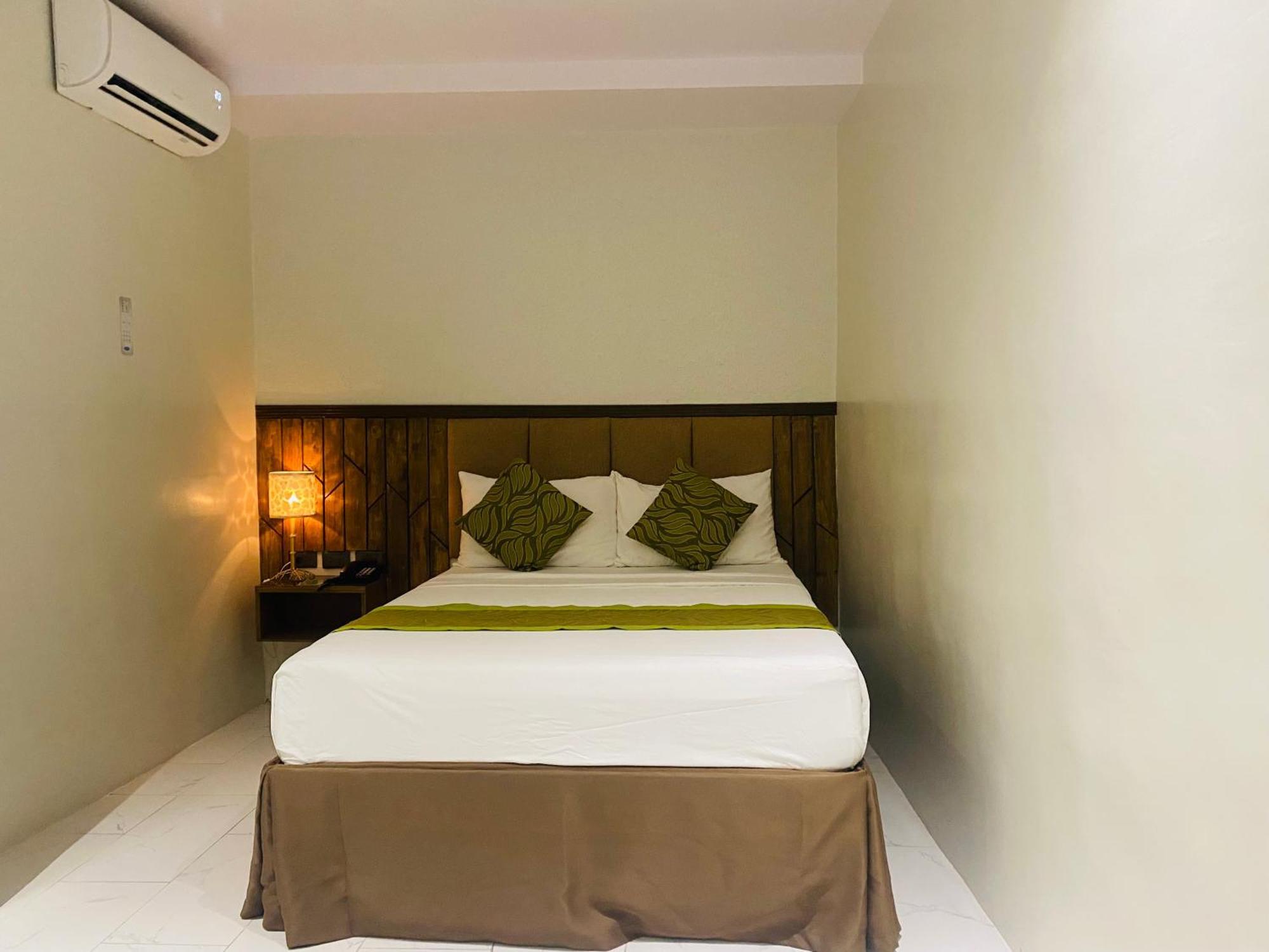 Maxi Hotel And Event Center Città di Tagbilaran Esterno foto